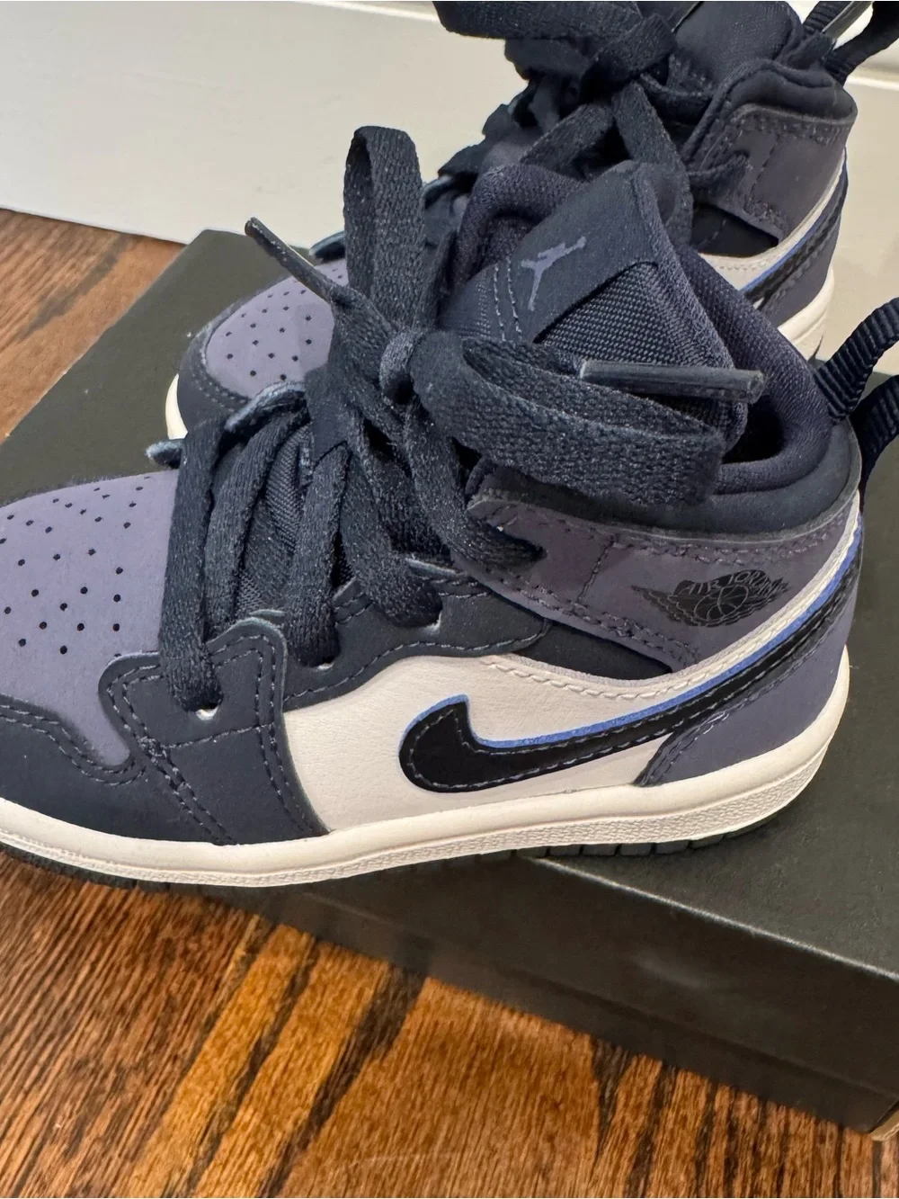Toddler Jordan 1 MID Sneakers